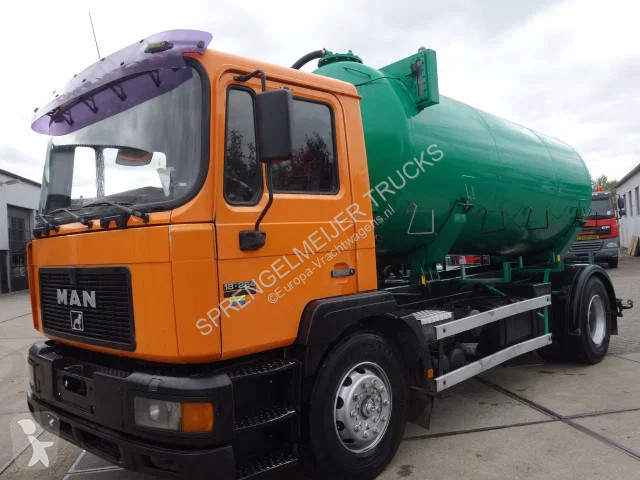 Lastbil MAN 6 cil manualpomp,toilet truck...