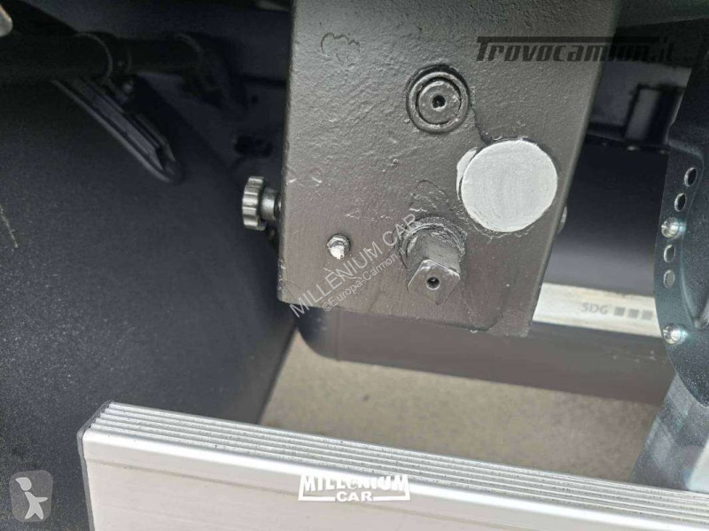 شاحنة Iveco SWAY 480 (12/2021) 7,40 A/BASSA...