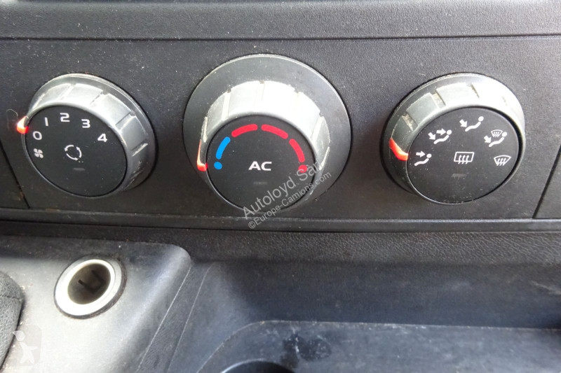 Véhicule utilitaire Renault MASTER PLATEAU 2,3...