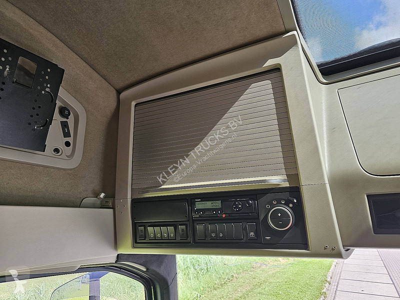 شاحنة Volvo 750 6X4 LIFTAXLE RETARD.