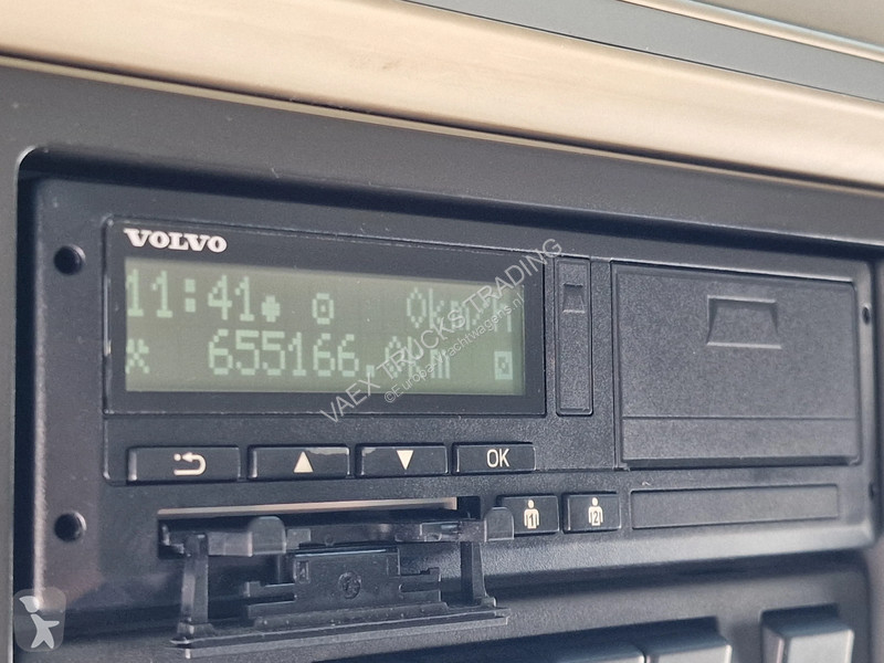 شاحنة Volvo 16750 Globetrotter 8x4*4 - Chassis...