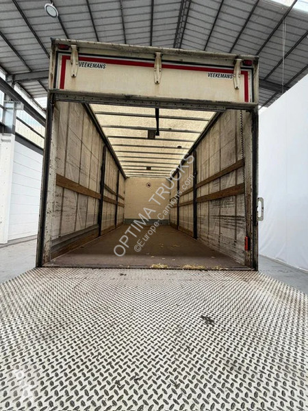شاحنة DAF 220