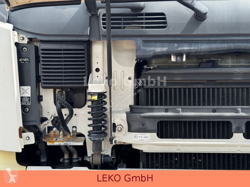 Lastbil Volvo 380  8x4 Abrollkipper