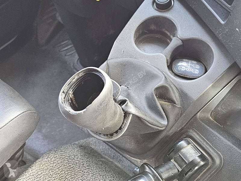 شاحنة Renault D 250 D 16 250 FUEL 11.000