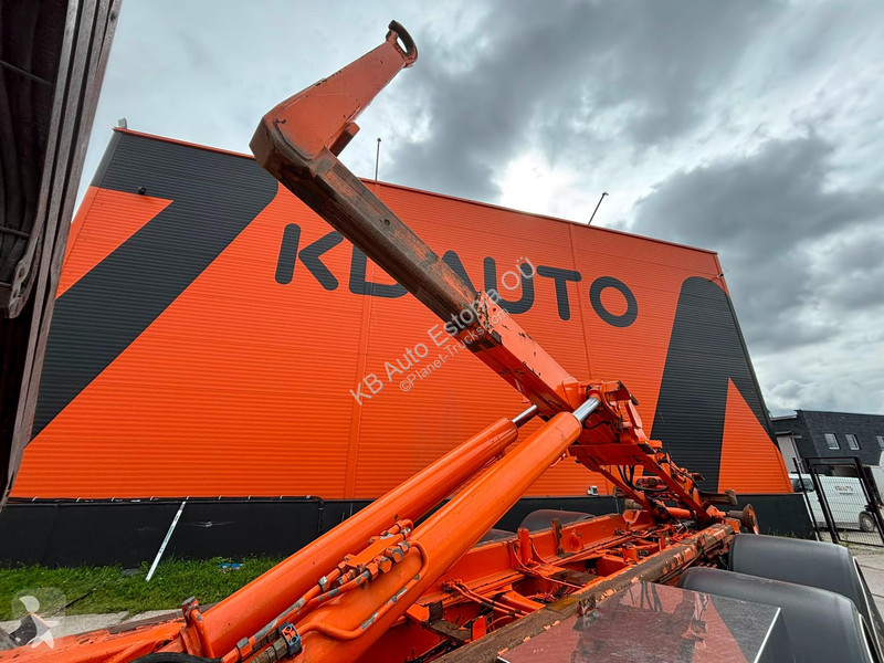 شاحنة Scania 8x2*6 FASSI F290 / AJK 20 ton...