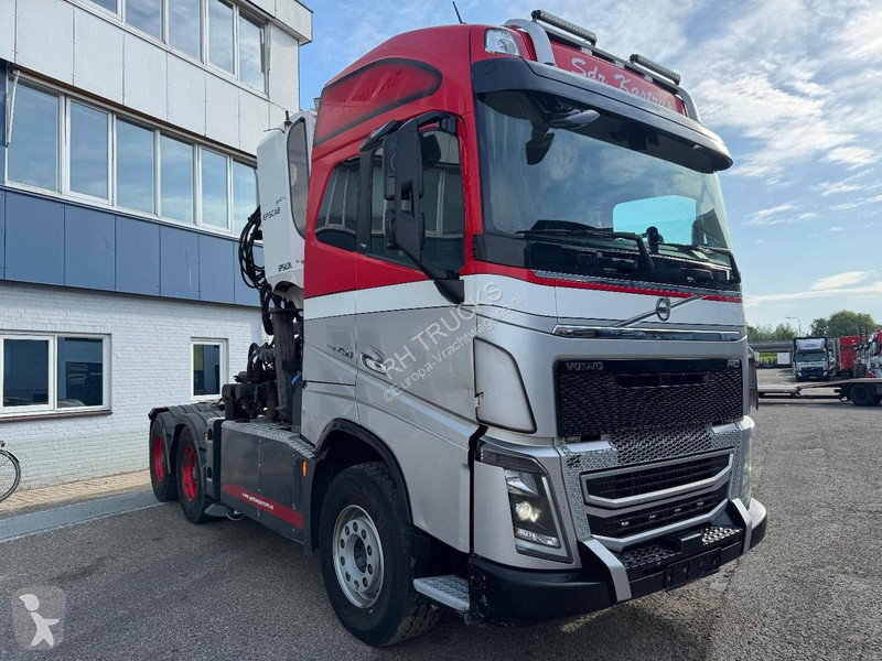 شاحنة Volvo 16750 6X4 EURO 6 + EPSILON S260Z +...