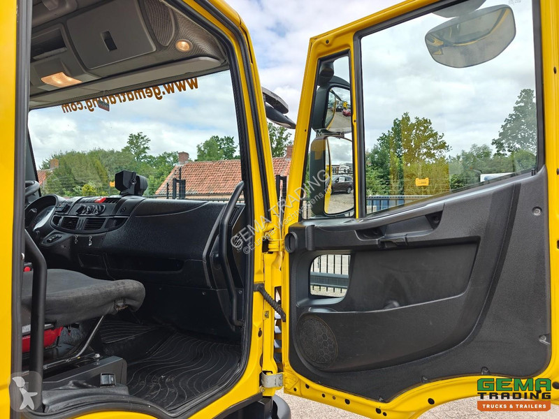 شاحنة Iveco EuroCargo 120-220L 4x2 Half Sleeper...