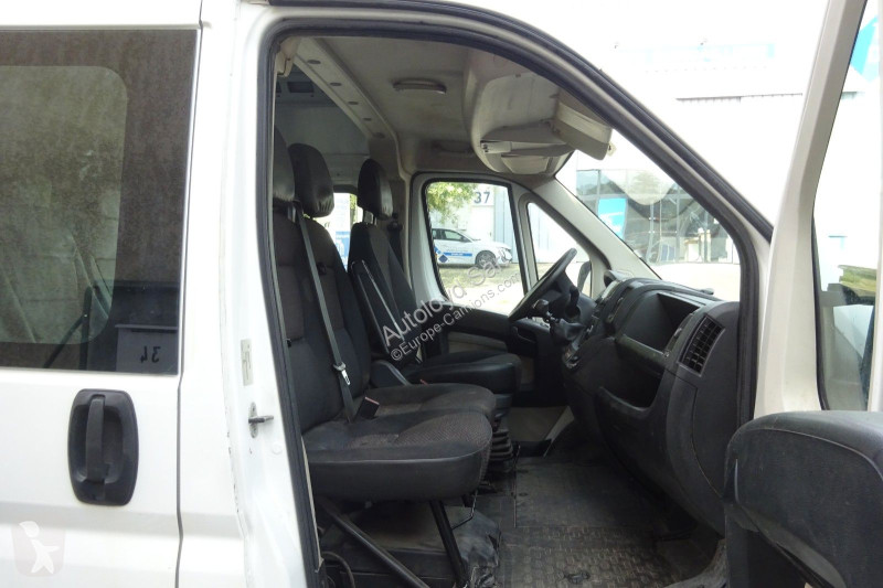 Camion Peugeot BOXER 2,2 HDI 130 7 PLACES