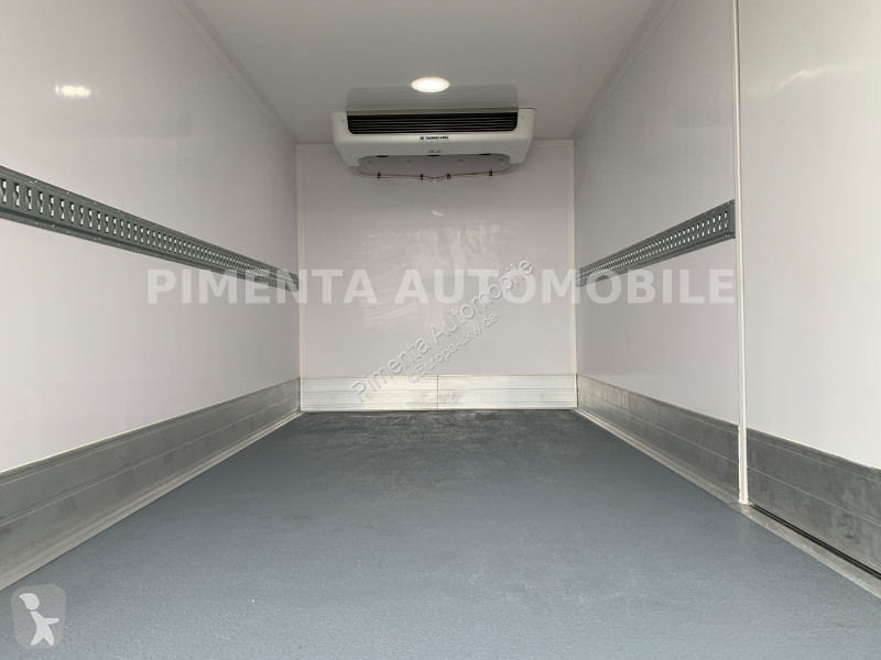 Furgoneta Iveco 70C18P TK-KOFFER LUFT LBW AHK...