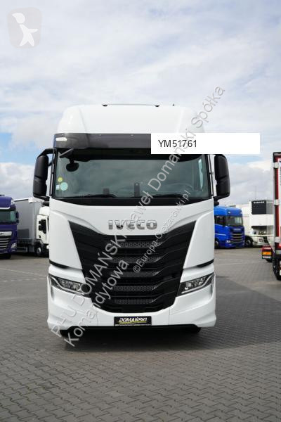 Camión Iveco / 420 / E 6 / KONTENER + WINDA /...