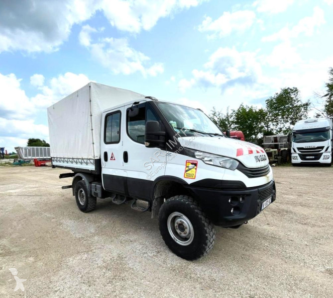 Véhicule utilitaire Iveco DOUBLE CABINE 4X4...