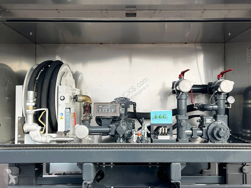 Camión Iveco AD380T43WH AT Fuel Tank Truck (4...