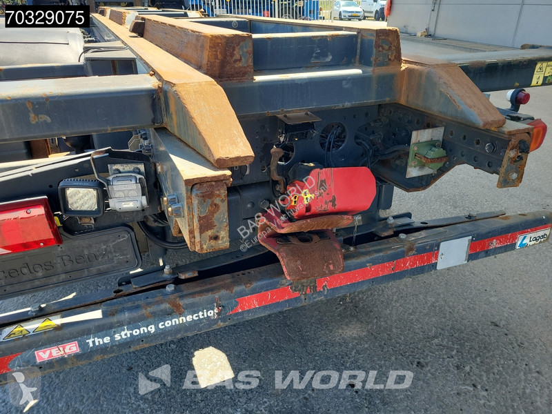 شاحنة Mercedes 2533 6X2 LOW Mileage! Lifting...