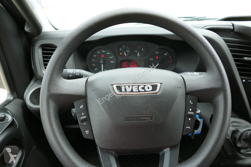 Samochód dostawczy Iveco Daily 70C18H D70C DoKa...