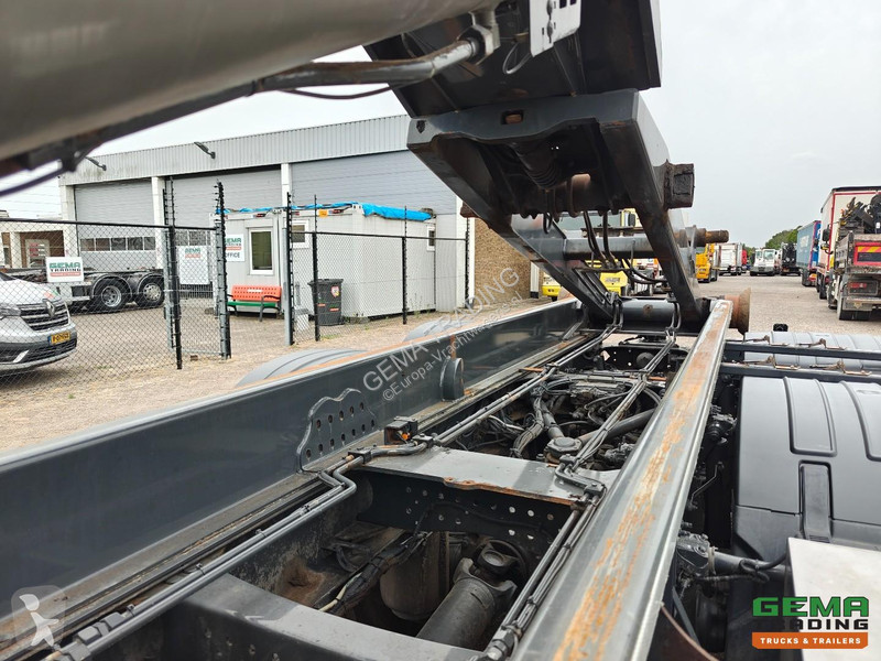 شاحنة Volvo 460 6x4 GlobeTrotter Euro6C - VDL...