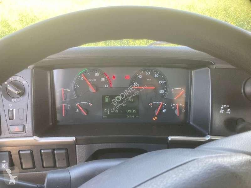 شاحنة Volvo 380 8X2R