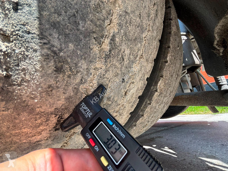 Camión Volvo 650 TANDEM AXLE LIFT / PTO