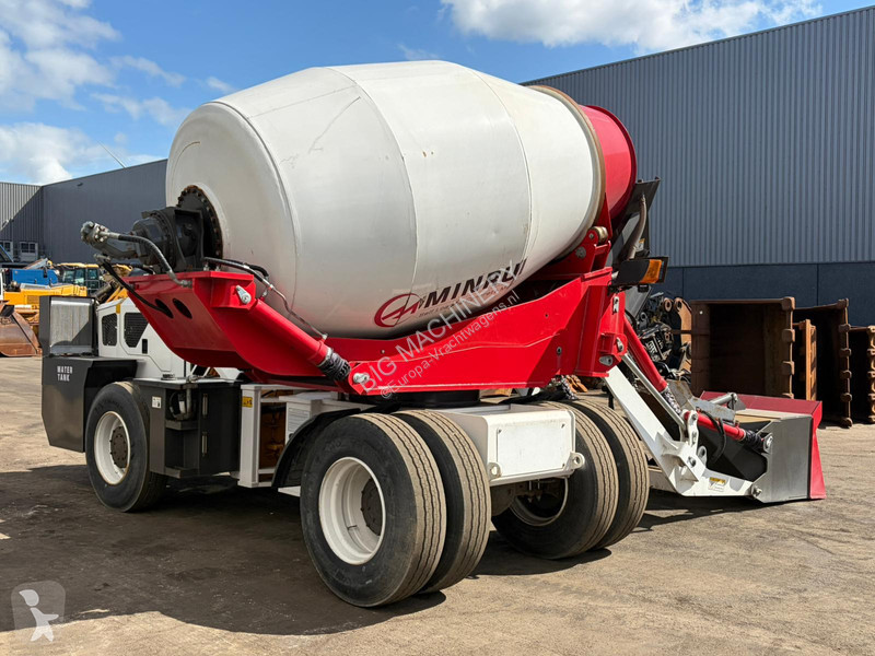 شاحنة  4M3 Self Loading Concrete Mixer 4x4