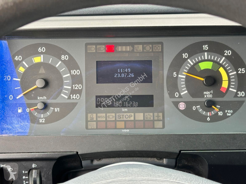 شاحنة Mercedes 818 4x2 BB Spier Koffer &...