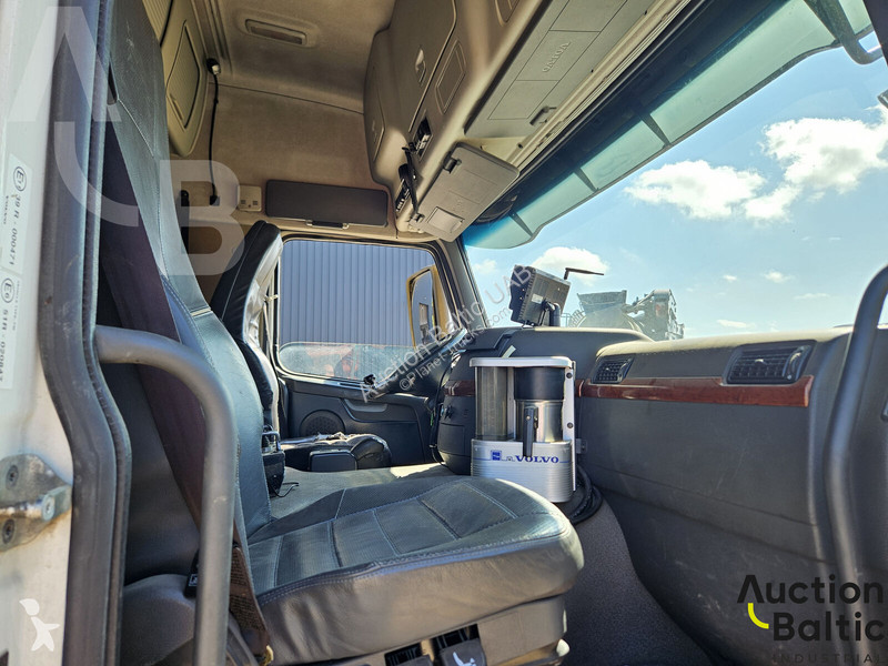 Betonárske zariadenie Volvo 480 8X4