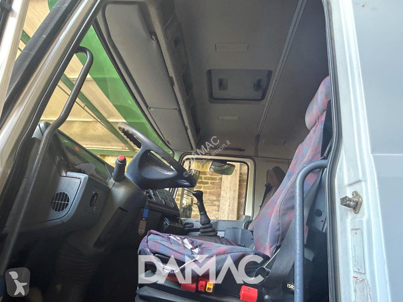 شاحنة Mercedes ACTROS