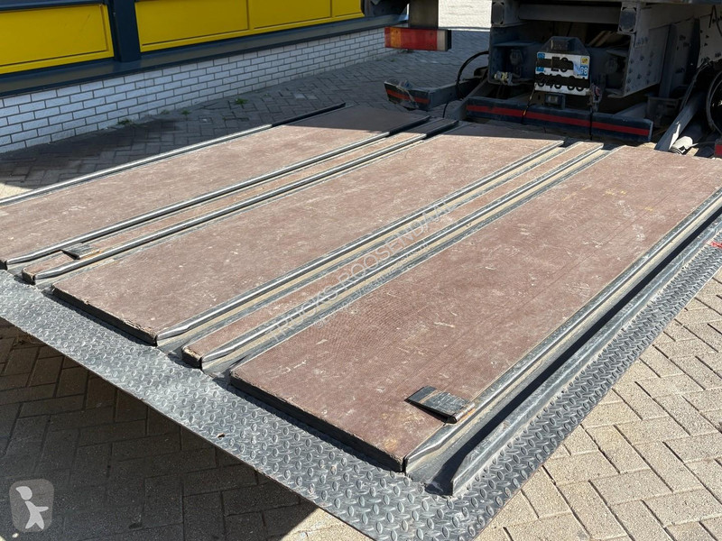 شاحنة Iveco 420 + 6X2 + FASSI F 135 - 3X EXT. +...