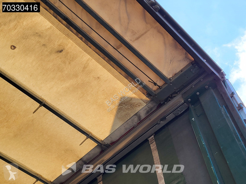 شاحنة Volvo 500  6X2 Curtainsider Forklift...