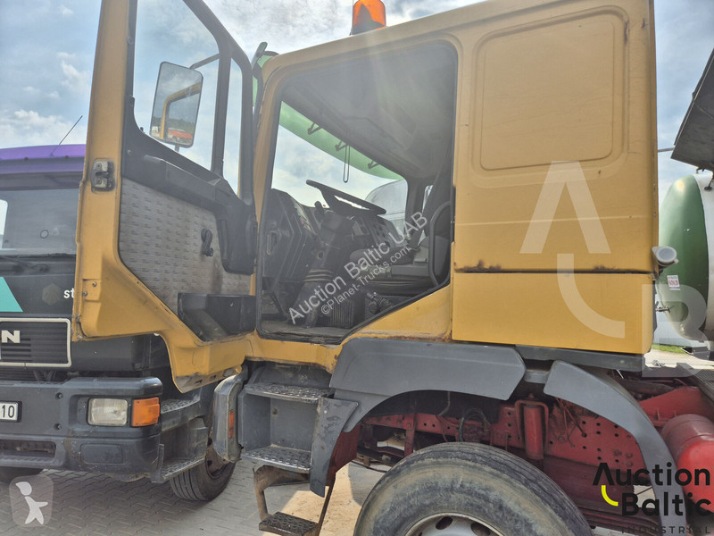 شاحنة MAN T42