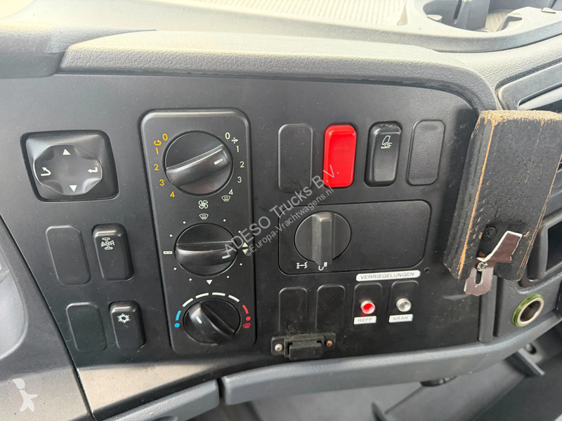 شاحنة Mercedes 1833 met Palfinger PK12000...