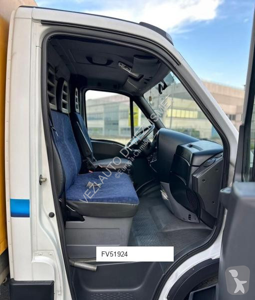 Грузовик Iveco 35c17 cc 3.0