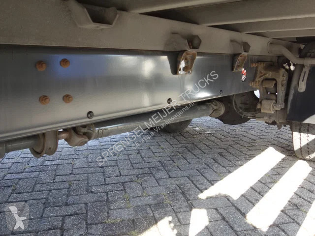 شاحنة Volvo 210