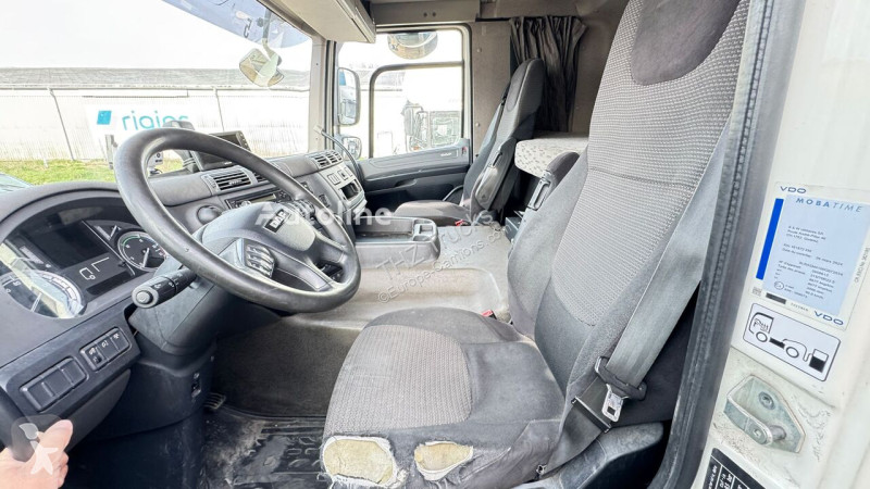 شاحنة DAF CF 400