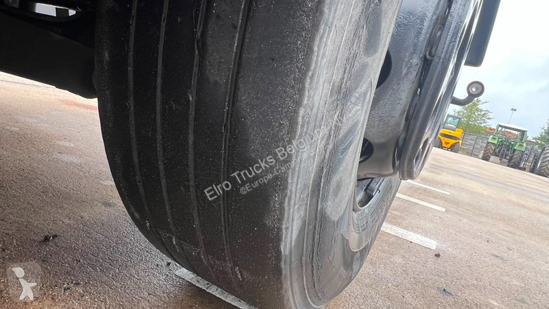 شاحنة Mercedes 2533 (VIDANGEUR / VACUUM /...
