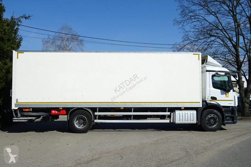 Camion Mercedes 1827 Euro6 kontener 21pal,...