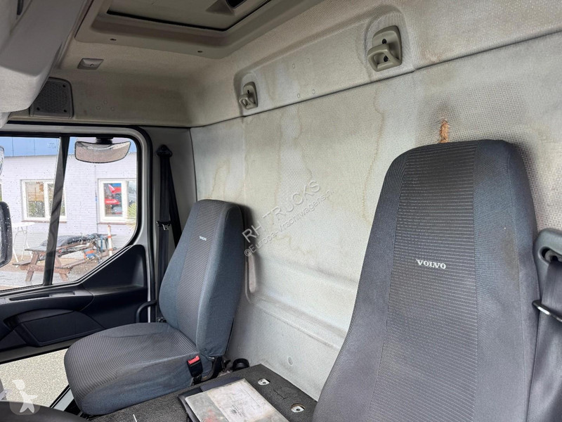 Camion Volvo 240 4X2 + DHOLLANDIA DHLSU11 LIFT...