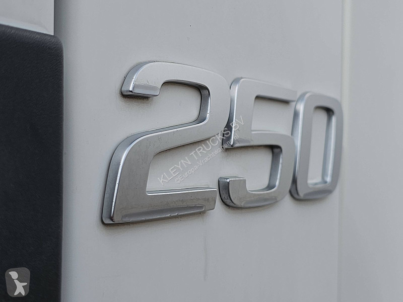 Camion Volvo 25012