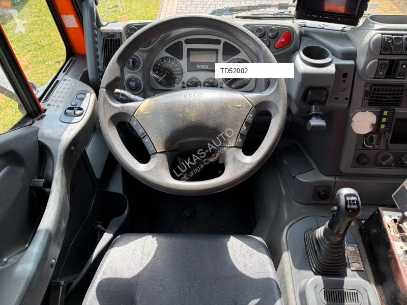 Vrachtwagen Iveco TRAKKER 330