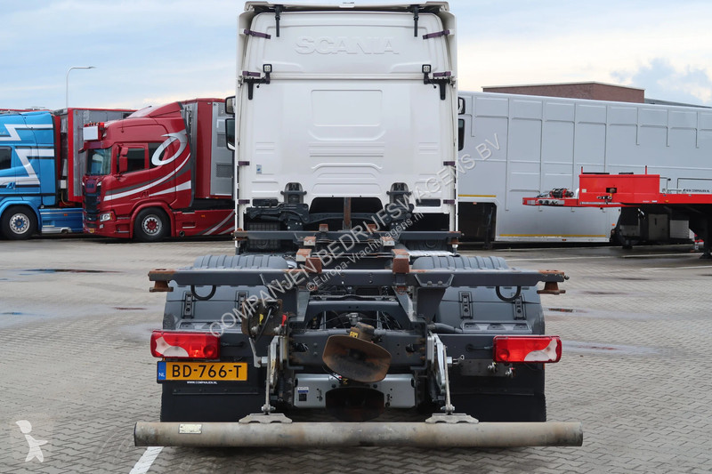 Vrachtwagen Scania 450 N333