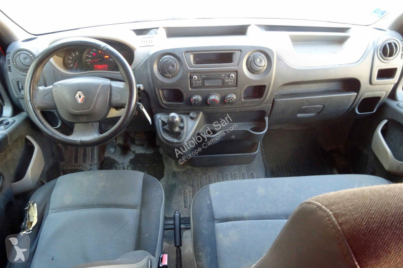 Véhicule utilitaire Renault MASTER 2,3 DCI 100...