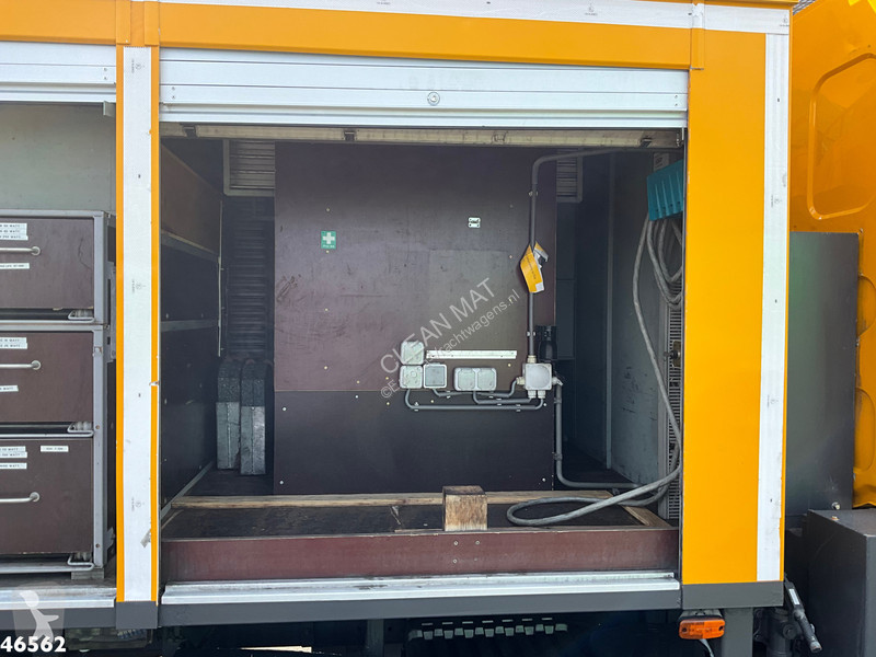 Vrachtwagen DAF LF 150 Custers 16,5 meter