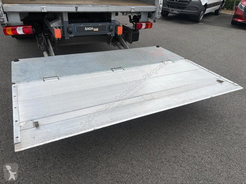 Kamion Mercedes 1218 Fourgon ClassicSpace 2.30M