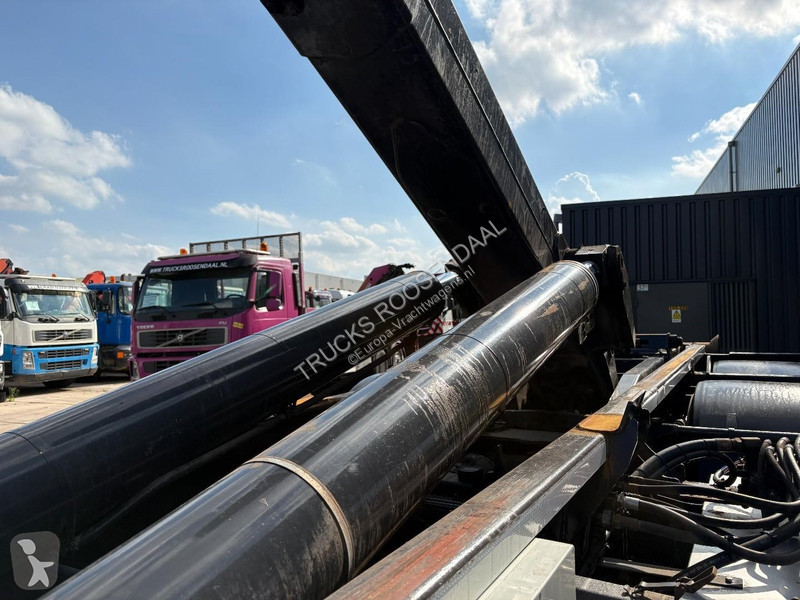 Camion Scania R 410 + HOOK IFT SYSTEM 25 tons +...