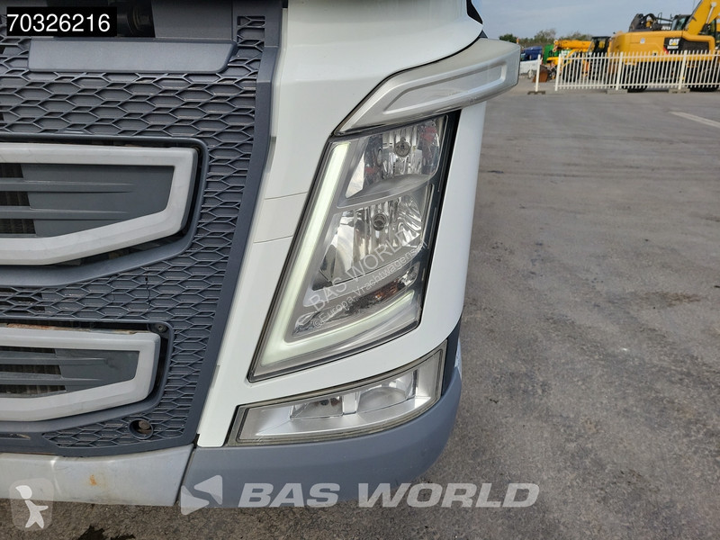 Camion Volvo 460  6X2 Palfinger T20...