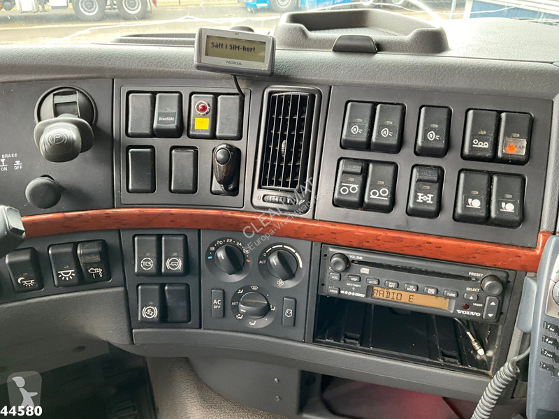 Camión Volvo 520 8x4 Euro 5 Hiab 24 Tonmeter...