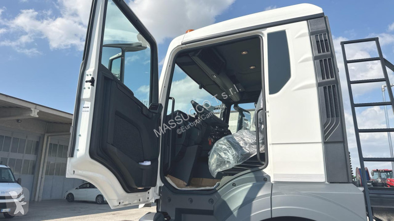 Camión MAN TGS 33.520 6X6