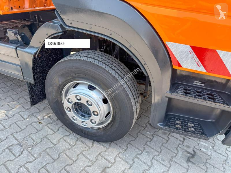 Vrachtwagen Mercedes 1530