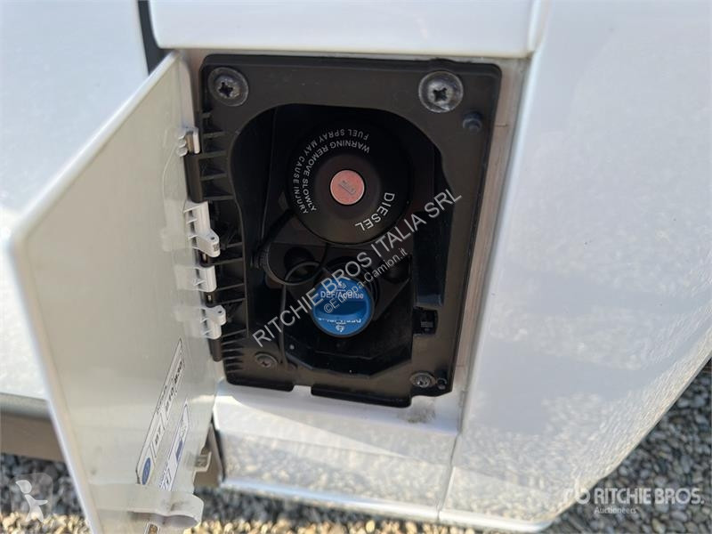 Camión Opel 2.2 103 KW PR PL L4 Curtain Side Truck