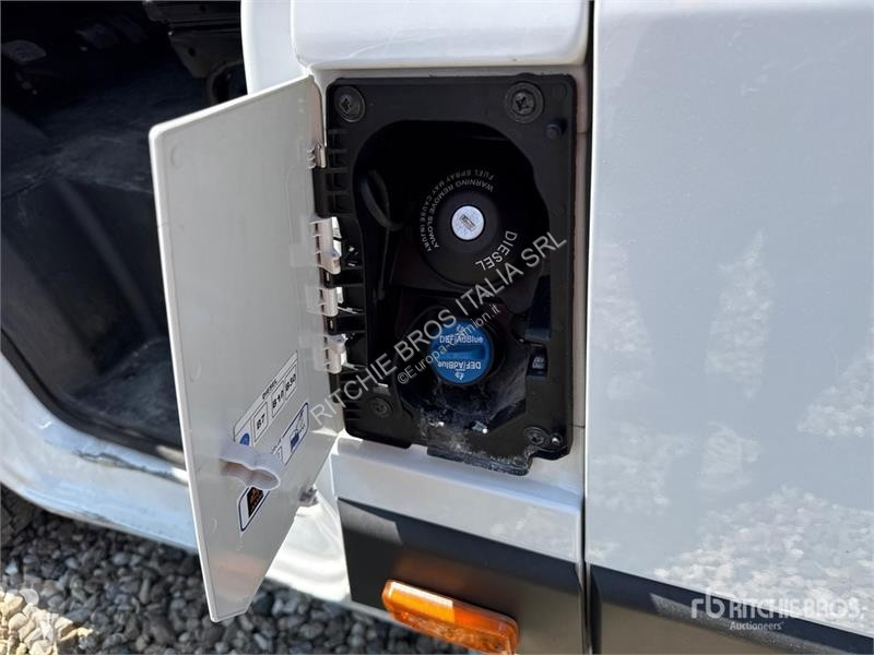 Camión Opel 2.2 103 KW DOKA Crew Cab Dump Truck