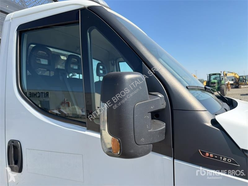 Furgoneta Iveco