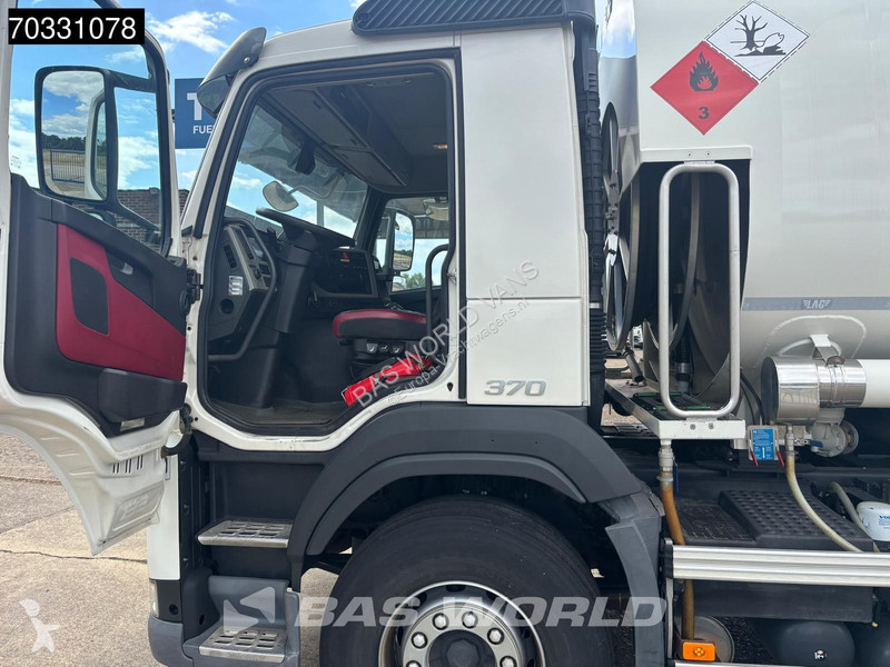 Camión Volvo FM 370 6X2 LAG Fuel tanker 18.950...